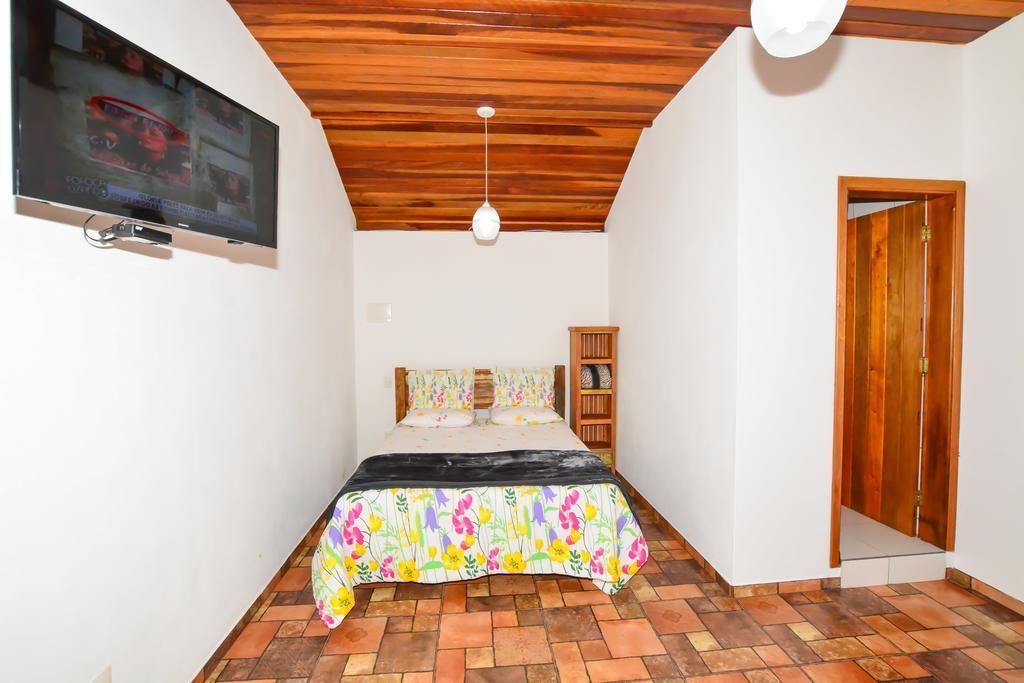 Pousada Bruxa Marela Monte Verde  Exterior photo